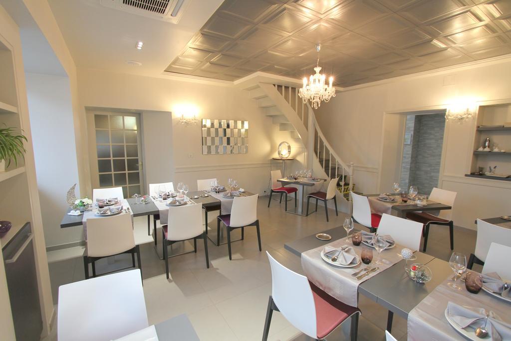 Logis Hotel Restaurant Le Grand Turc L'Oie Экстерьер фото